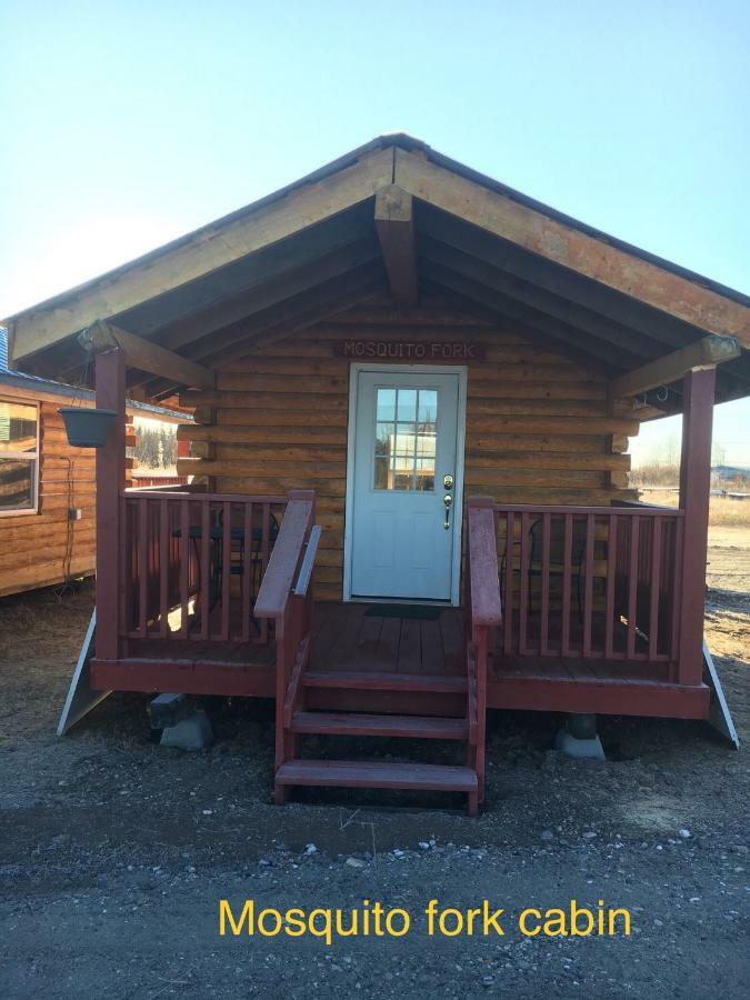 Alaska Log Cabins On The Pond Clear Creek Park Экстерьер фото