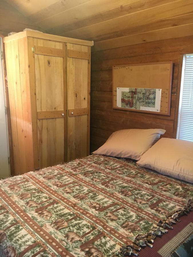 Alaska Log Cabins On The Pond Clear Creek Park Экстерьер фото